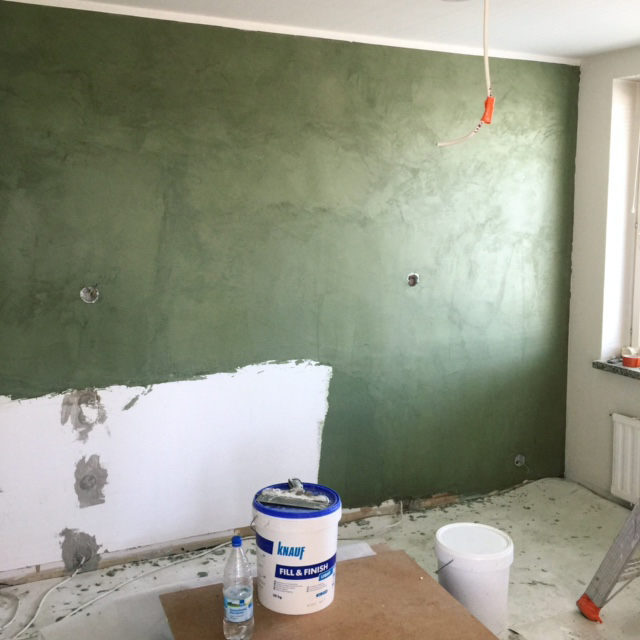 Mikrosementtiseinät seinällä